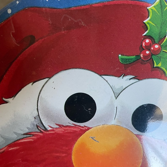 Sesame Street Christmas Cookie Tin box - Picture 2 of 9